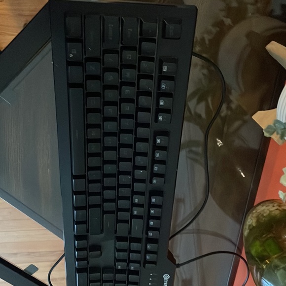 Cyber power keyboard - Picture 3 of 3